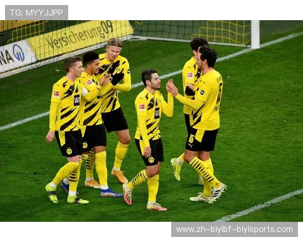 欧冠回防：在欧冠赛场上回防的重要性与战术运用